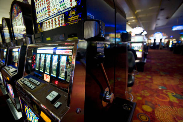 Live Domino QQ dealer studio